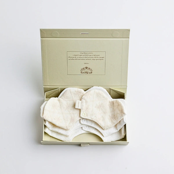Cherubin Chic Baby Lace Bib Set
